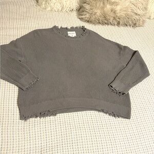 Chelsea DeBoer By Lily & Lottie 100% Cotton Distressed Sweater Size Medium (241)
